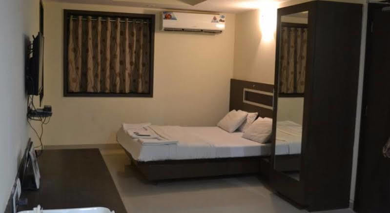 Pooja Heritage Navi Mumbai Buitenkant foto